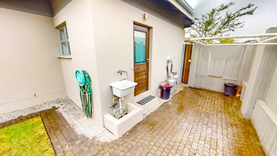 3 Bedroom Property for Sale in Earls Court Lifestyle Estate Western Cape